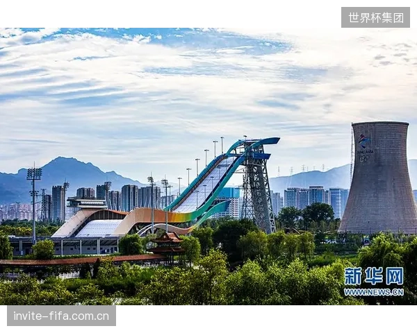 首钢滑雪大跳台的四季运营实践,检验着冬奥遗产向城市日常内容供给转化的真实成色 首钢滑雪大跳台的四季运营实践,检验着冬奥遗产向城市日常内容供给转化的真实成色